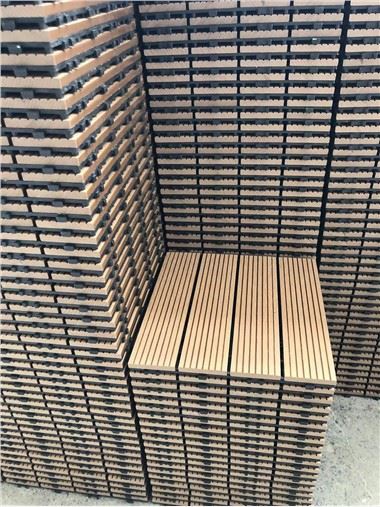 Rajoles compostes de plàstic de fusta de bricolatge per a balcó 300 * 300 * 22 mm